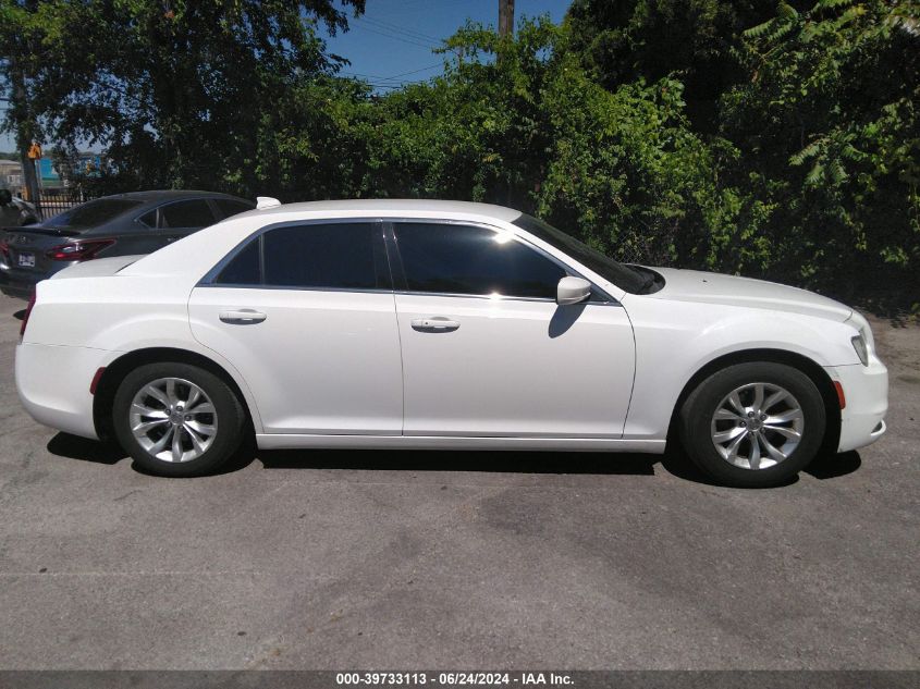 2015 Chrysler 300 Limited VIN: 2C3CCAAG8FH904239 Lot: 39733113