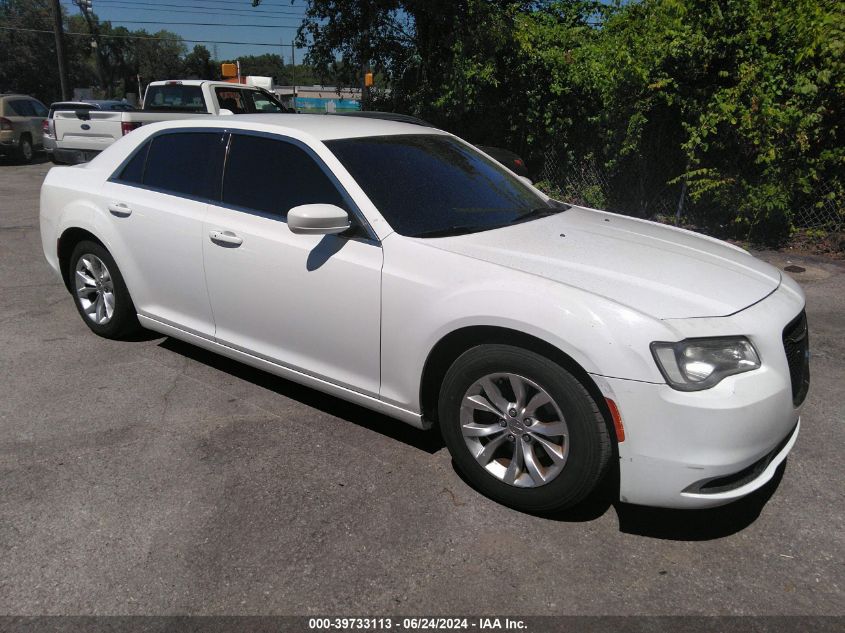 2015 Chrysler 300 Limited VIN: 2C3CCAAG8FH904239 Lot: 39733113