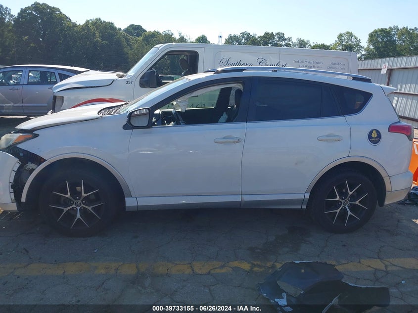2016 TOYOTA RAV4 SE - JTMNFREV0GJ076710
