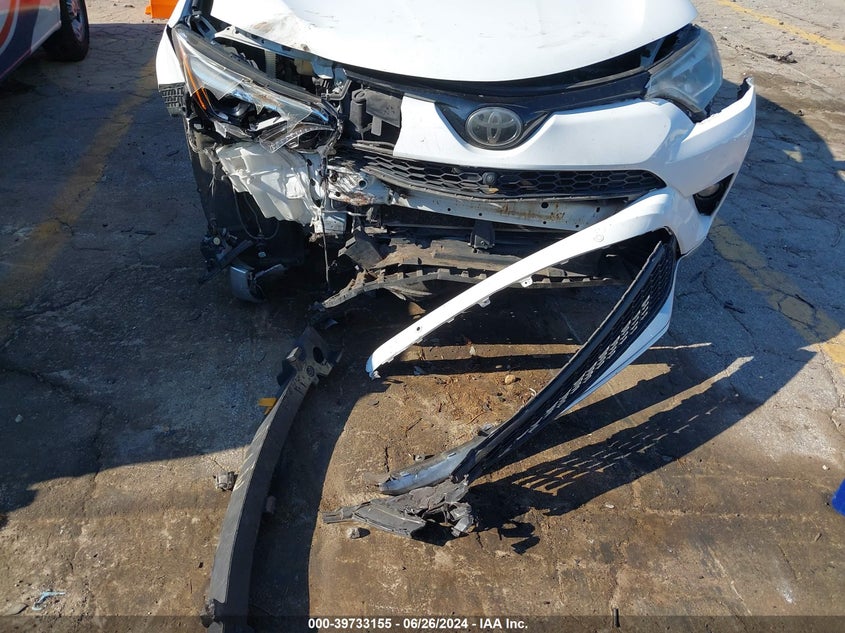 2016 TOYOTA RAV4 SE - JTMNFREV0GJ076710