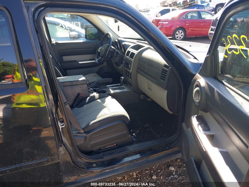 2007 Dodge Nitro Slt VIN: 1D8GU58KX7W555679 Lot: 39733235