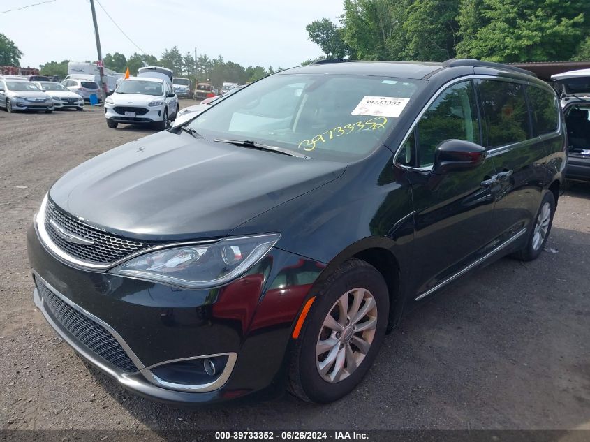 2C4RC1BG3HR821318 2017 CHRYSLER PACIFICA - Image 2