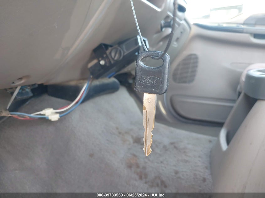 2001 Ford F-250 VIN: 1FTNX21F71EB36453 Lot: 39733559