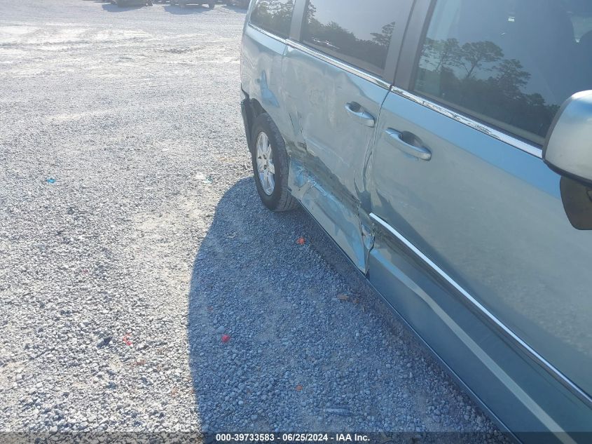 2010 Chrysler Town & Country Touring VIN: 2A4RR5D18AR373656 Lot: 39733583