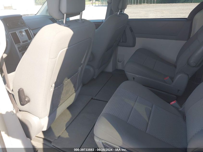 2010 Chrysler Town & Country Touring VIN: 2A4RR5D18AR373656 Lot: 39733583