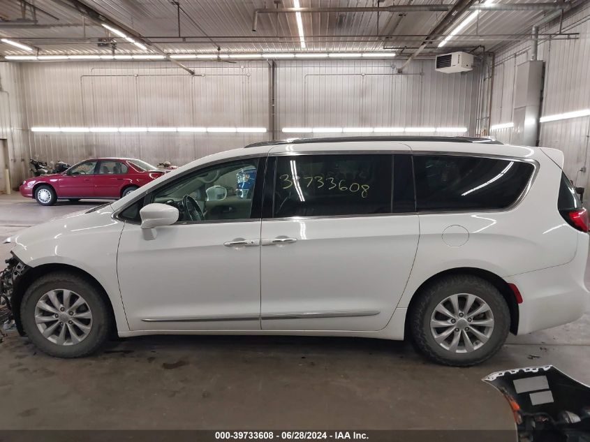 2019 Chrysler Pacifica Touring L VIN: 2C4RC1BG8KR560324 Lot: 39733608