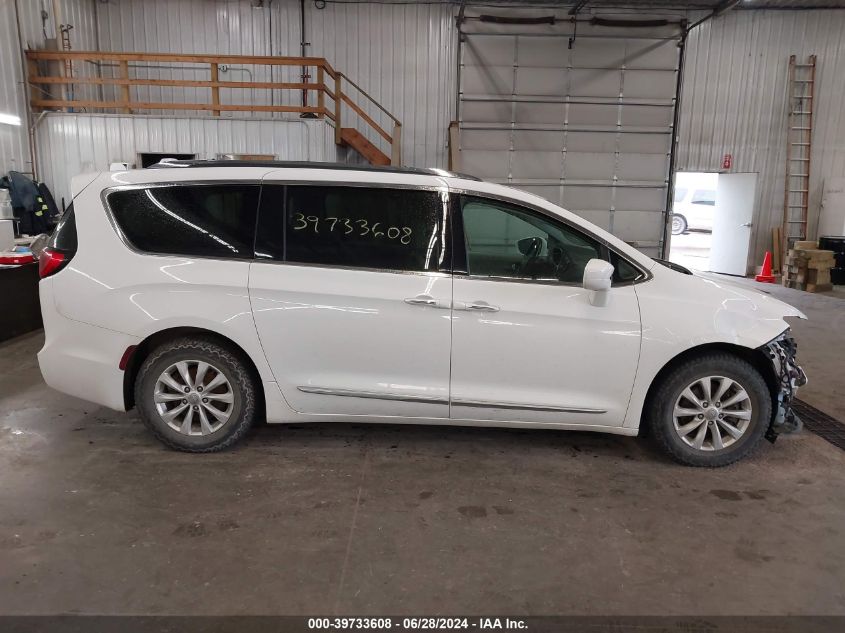 2019 Chrysler Pacifica Touring L VIN: 2C4RC1BG8KR560324 Lot: 39733608