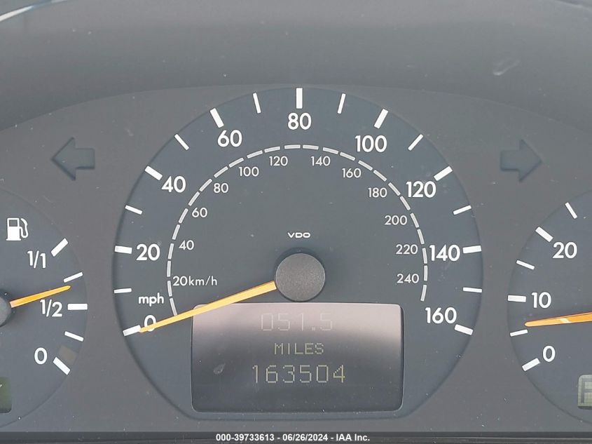 2001 Mercedes-Benz E 320 VIN: WDBJF65J61B346923 Lot: 39733613