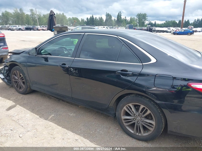 2015 Toyota Camry Se VIN: 4T1BF1FKXFU488084 Lot: 39733694