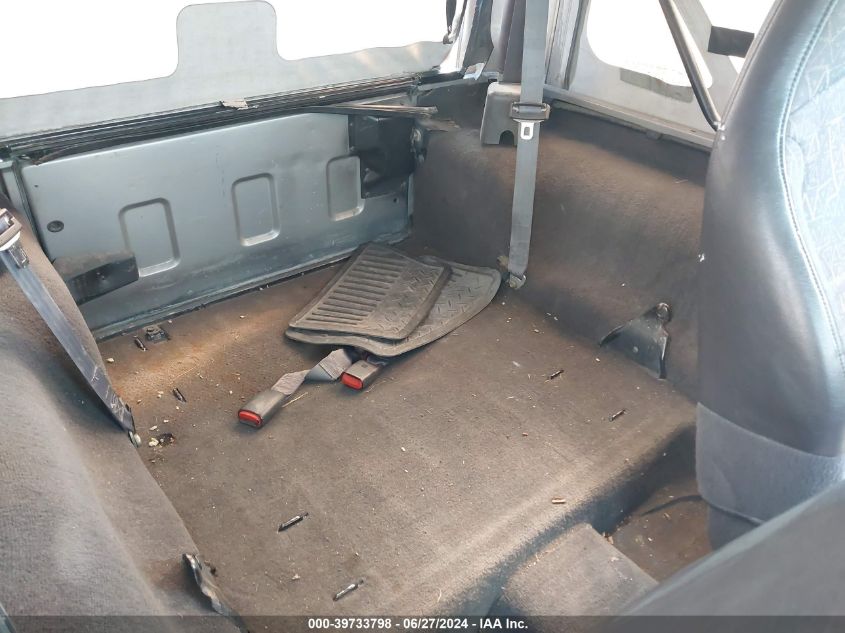 2002 Jeep Wrangler Se VIN: 1J4FA29P52P701835 Lot: 39733798