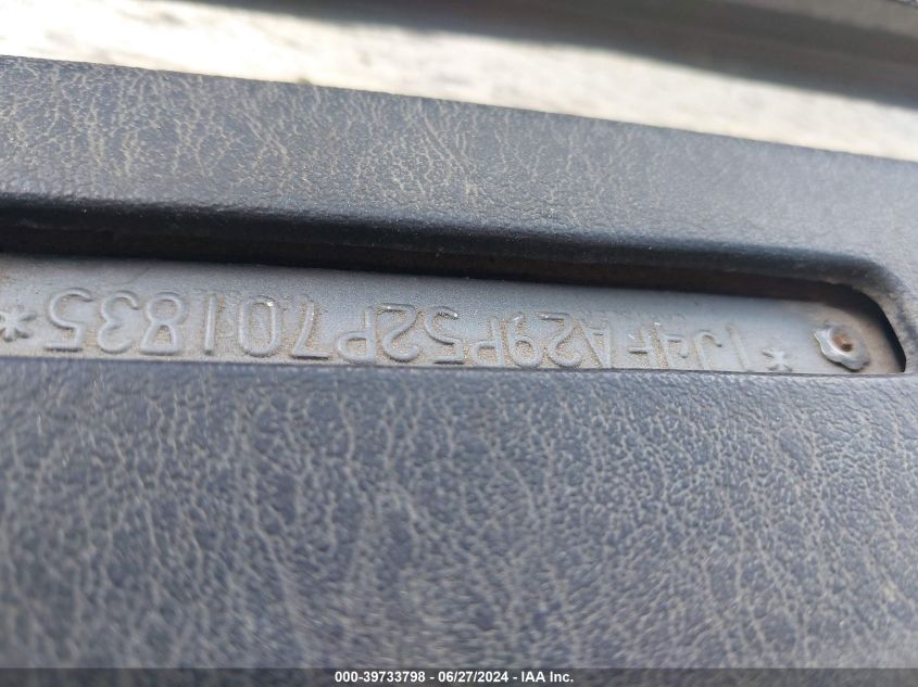 2002 Jeep Wrangler Se VIN: 1J4FA29P52P701835 Lot: 39733798