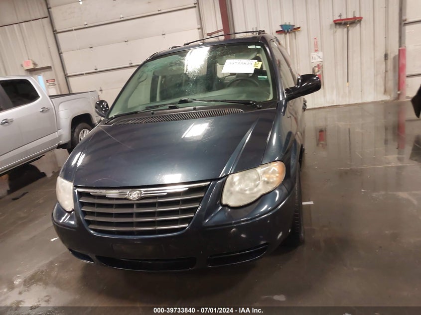 2007 Chrysler Town & Country Touring VIN: 2A4GP54L77R273796 Lot: 39733840