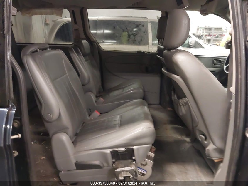 2007 Chrysler Town & Country Touring VIN: 2A4GP54L77R273796 Lot: 39733840