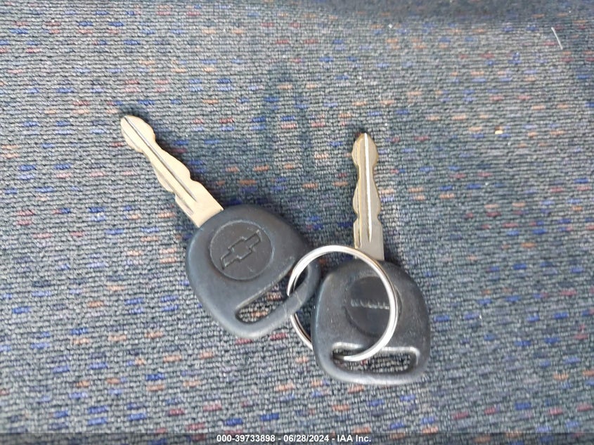 2001 Chevrolet Silverado 1500 Ls VIN: 2GCEC19V811267541 Lot: 39733898