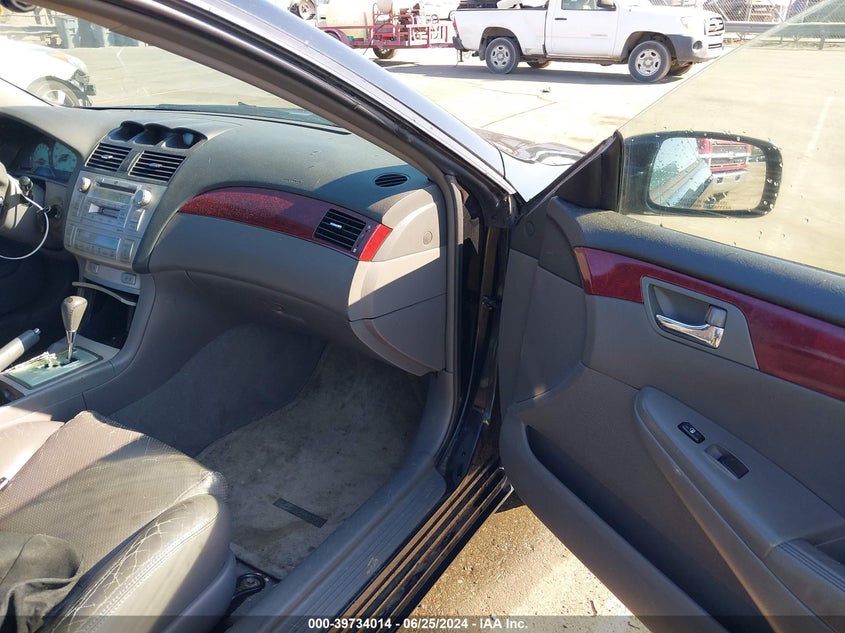 2004 Toyota Camry Solara Sle V6 VIN: 4T1CA38P74U015926 Lot: 39734014