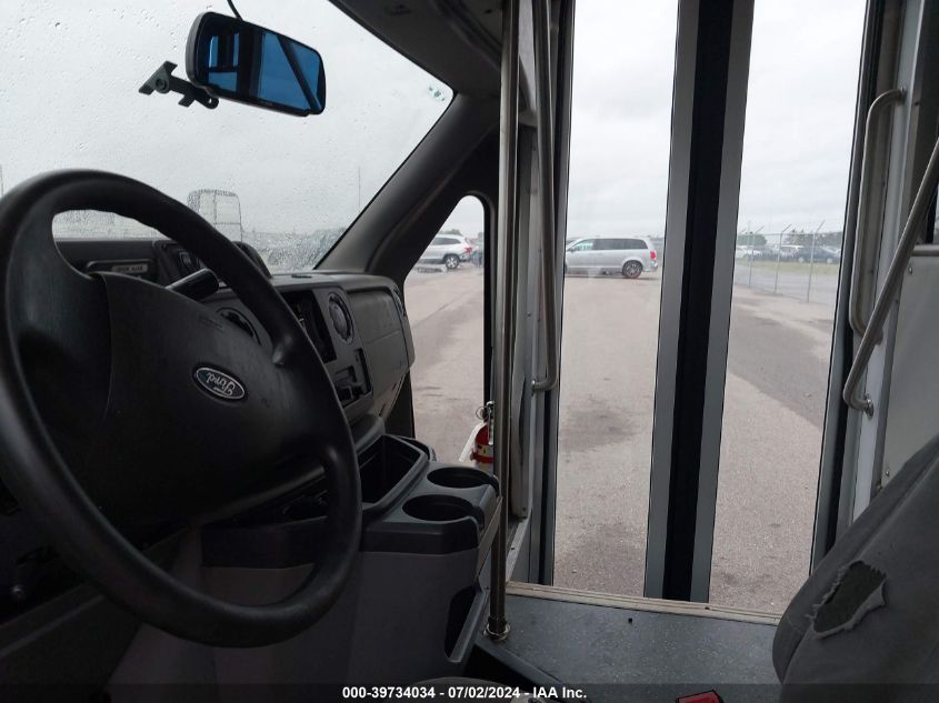 2019 Ford Econoline E450 Super Duty Cutaway V VIN: 1FDFE4FS9KDC32017 Lot: 39734034