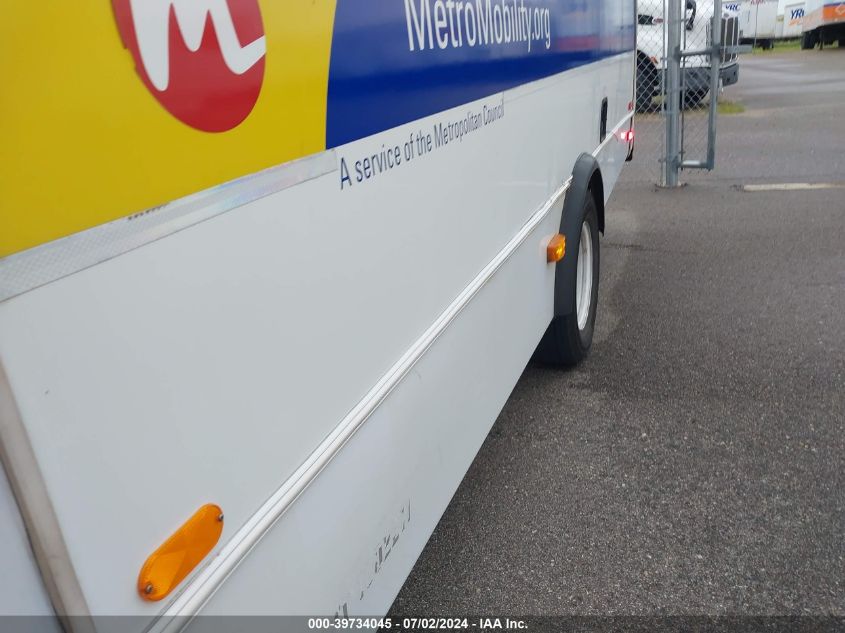 2018 Ford E-450 Cutaway VIN: 1FDFE4FS4JDC33185 Lot: 39734045