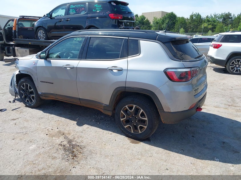 VIN 3C4NJDDB7KT723369 2019 JEEP COMPASS TRAILHAWK 4X4