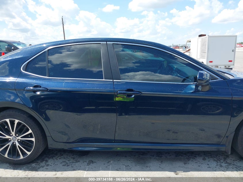 2018 TOYOTA CAMRY SE - 4T1B11HK8JU621431