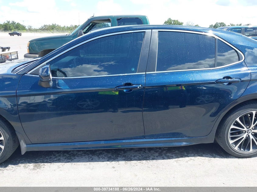2018 TOYOTA CAMRY SE - 4T1B11HK8JU621431