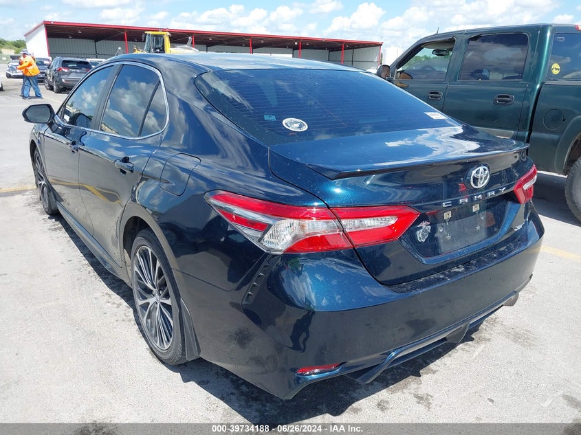 2018 TOYOTA CAMRY SE - 4T1B11HK8JU621431