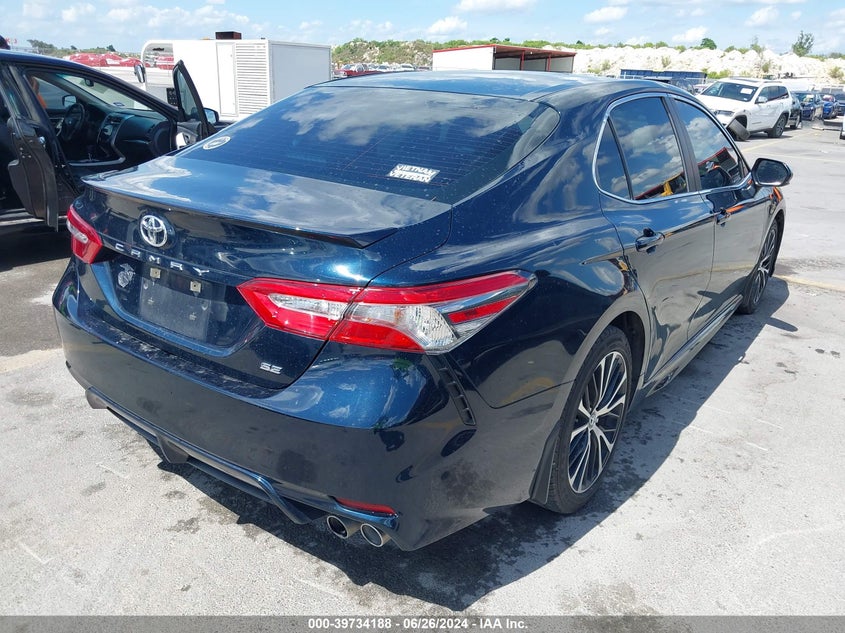 2018 TOYOTA CAMRY SE - 4T1B11HK8JU621431