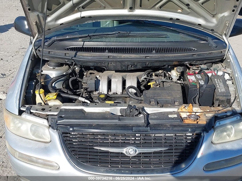 2000 Chrysler Town & Country Limited VIN: 1C4GP64L0YB644602 Lot: 39734216