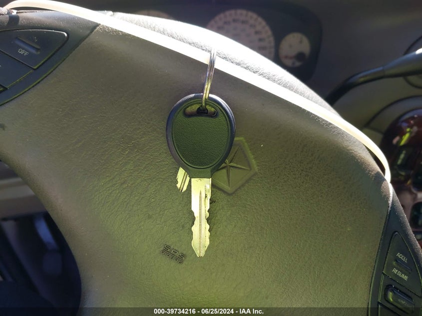 2000 Chrysler Town & Country Limited VIN: 1C4GP64L0YB644602 Lot: 39734216