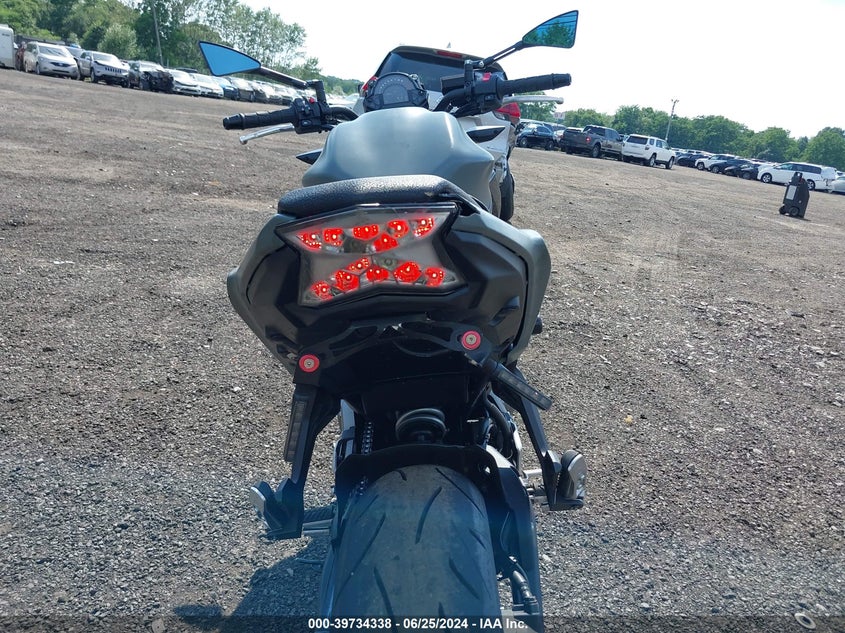 VIN JKAEREG15KDA02794 2019 KAWASAKI ER650 G