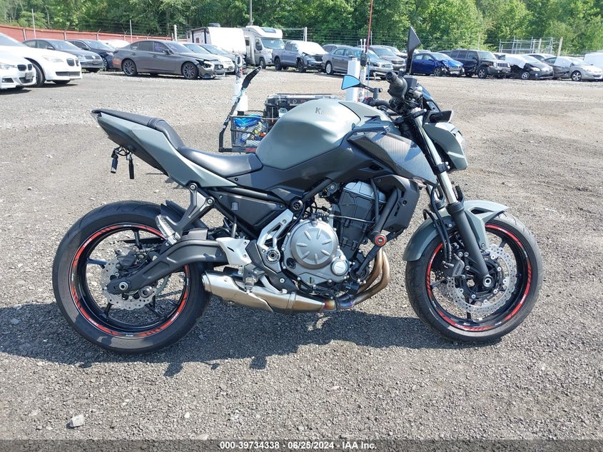 VIN JKAEREG15KDA02794 2019 KAWASAKI ER650 G