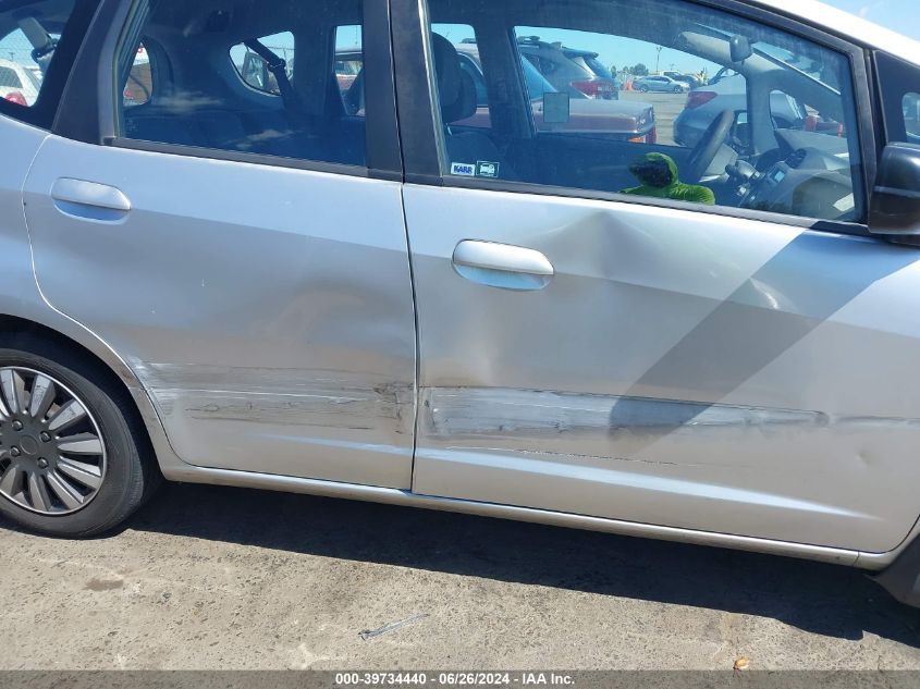 2011 Honda Fit VIN: JHMGE8H3XBS010666 Lot: 39734440