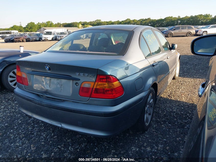 2004 BMW 325Xi VIN: WBAEU33454PR13969 Lot: 39734501