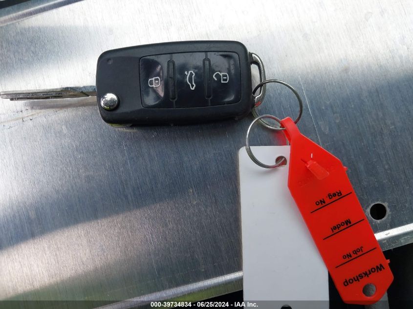 2015 Volkswagen Passat 1.8T S VIN: 1VWAT7A33FC034211 Lot: 39734834