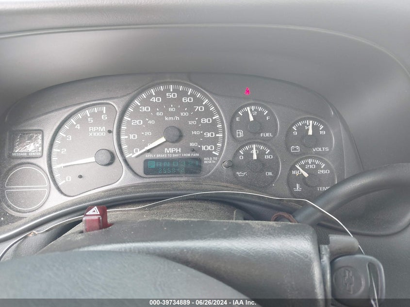 2000 Chevrolet Silverado C1500 VIN: 2GCEC19V8Y1235912 Lot: 39734889