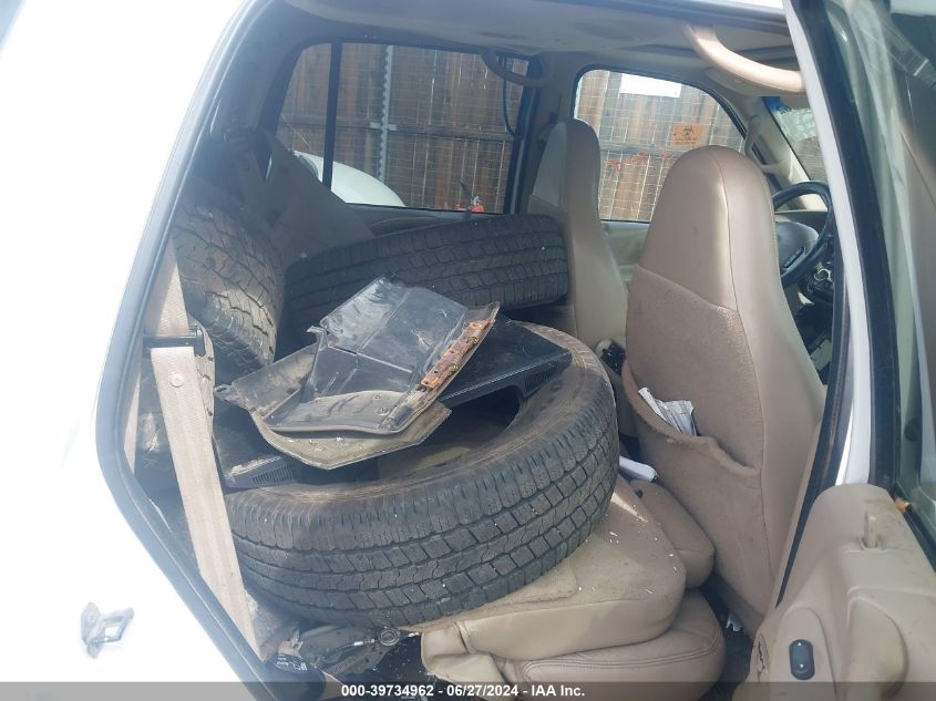 2000 Ford Expedition Eddie Bauer VIN: 1FMPU18L5YLA38790 Lot: 39734962