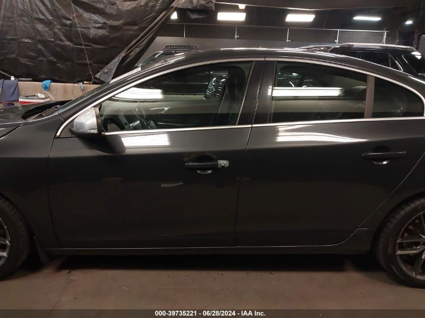 2012 Volvo S60 T6/T6 R-Design VIN: YV1902FH6C2107394 Lot: 39735221