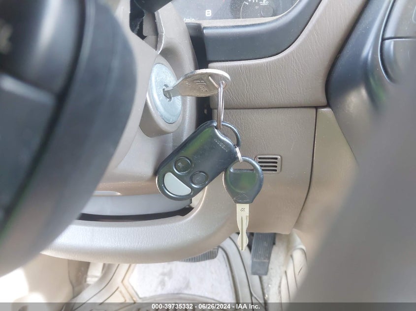 1996 Nissan Pathfinder Le/Se/Xe VIN: JN8AR05Y1TW033071 Lot: 39735332