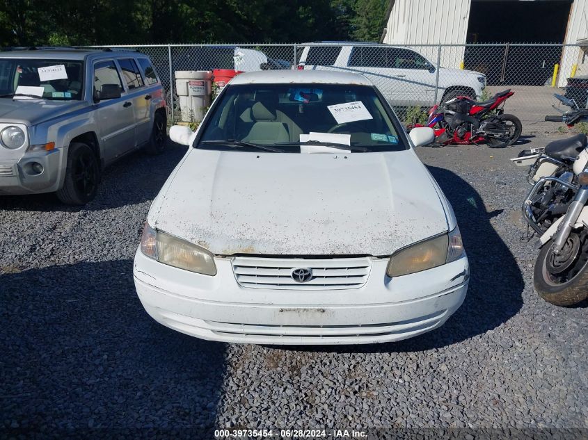 1999 Toyota Camry Le VIN: 4T1BG22K8XU876893 Lot: 39735454
