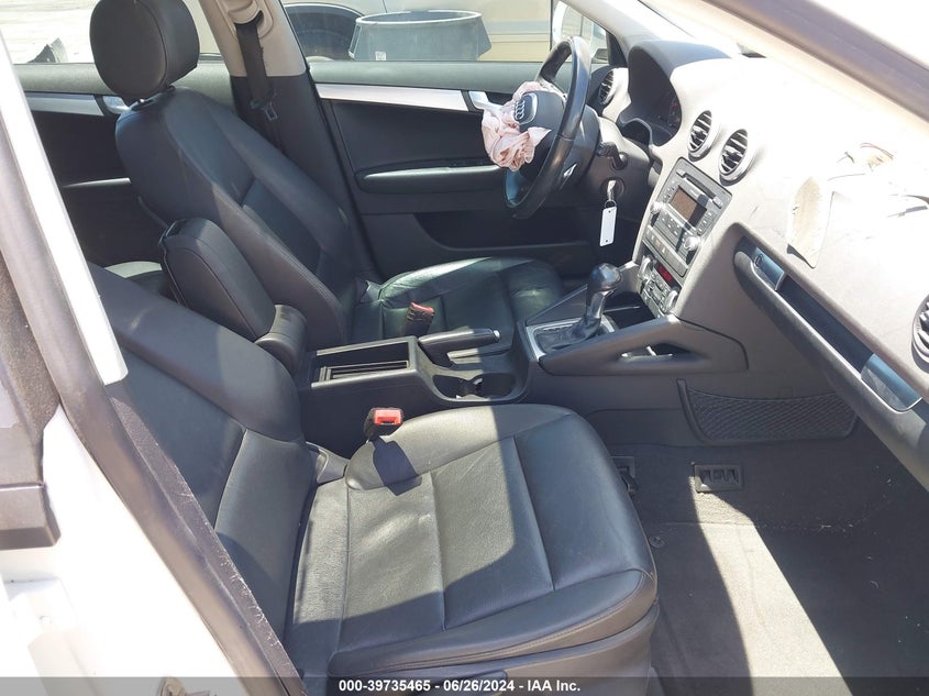 2010 Audi A3 2.0T Premium VIN: WAUKEAFM9AA041441 Lot: 39735465