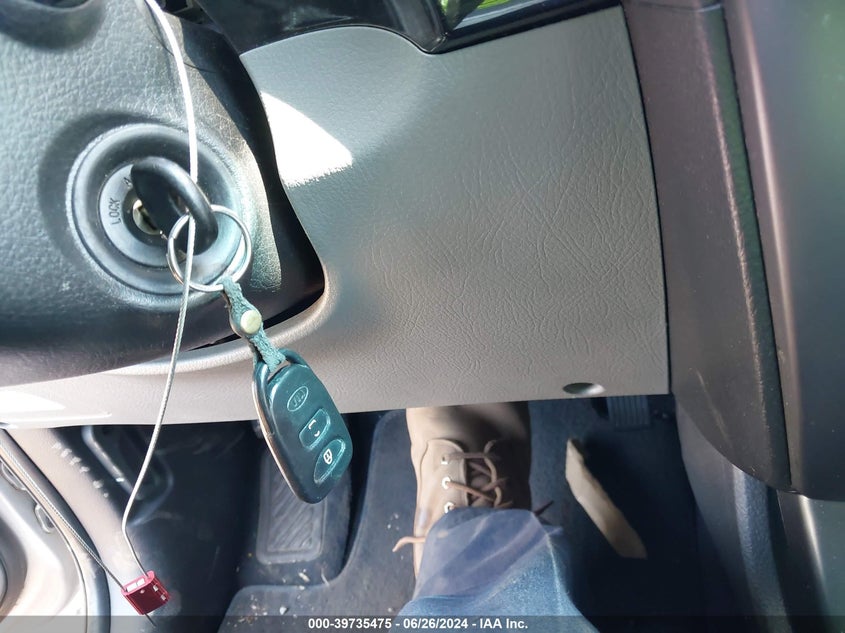 2011 Kia Sorento Lx V6 VIN: 5XYKTDA24BG047925 Lot: 39735475