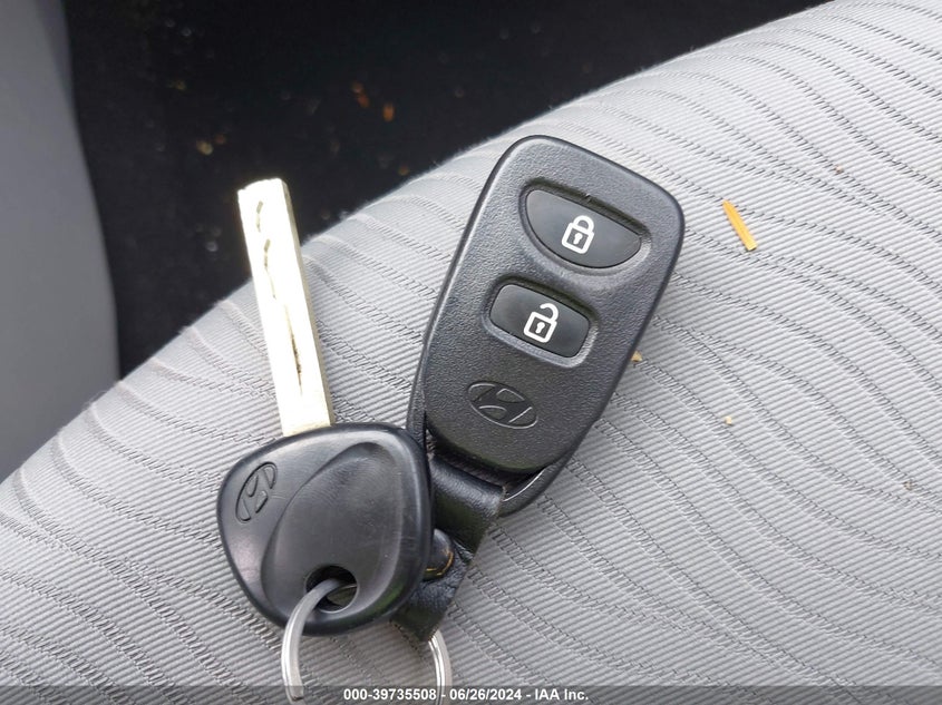 2012 Hyundai Accent Gls VIN: KMHCU4AE2CU119485 Lot: 39735508