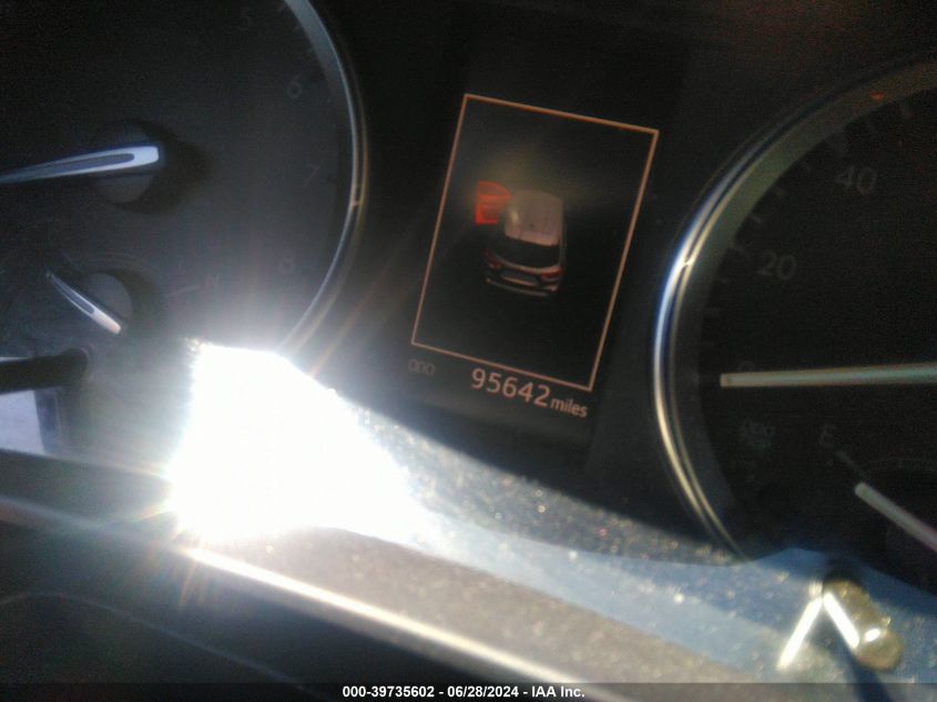 2018 Toyota Highlander Se/Xle VIN: 5TDJZRFHXJS556181 Lot: 39735602