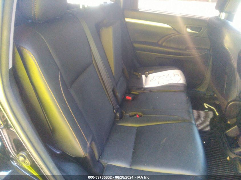 2018 Toyota Highlander Se/Xle VIN: 5TDJZRFHXJS556181 Lot: 39735602