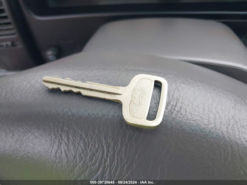 2002 Toyota Tacoma VIN: 5TEVL52N72Z118942 Lot: 39735645