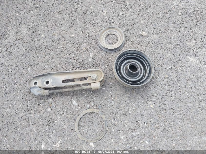 2004 Subaru Forester 2.5X VIN: JF1SG63644H736749 Lot: 39735717