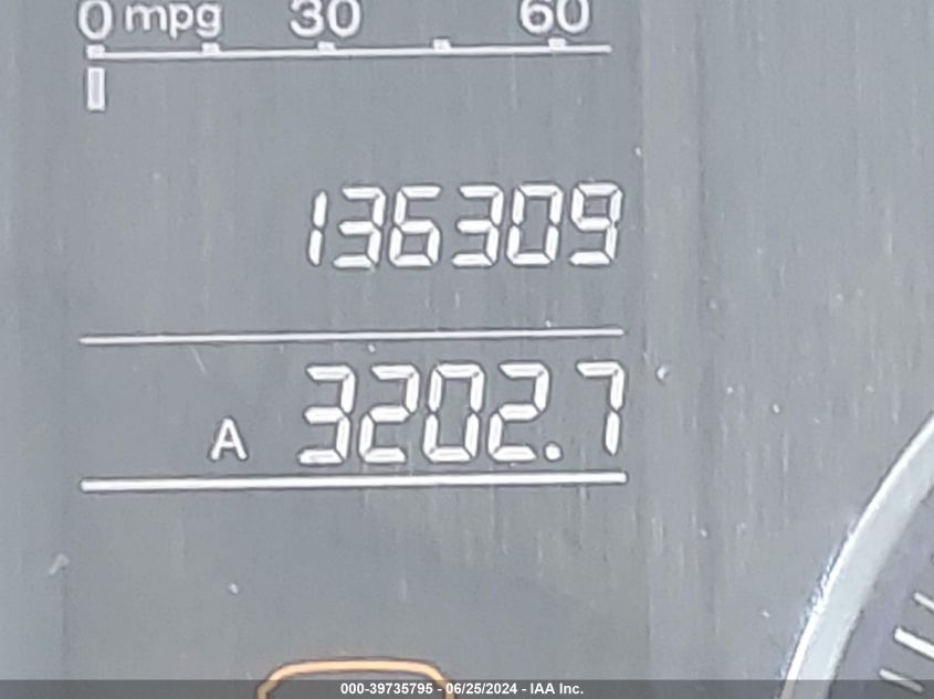 2009 Honda Cr-V Lx VIN: JHLRE48339C018182 Lot: 39735795