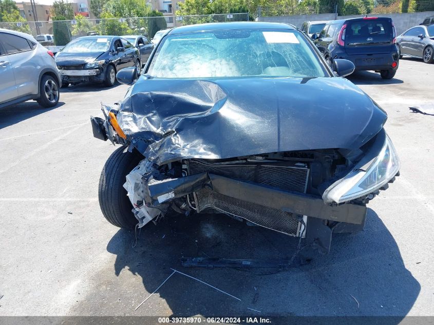 2019 Hyundai Elantra Se VIN: 5NPD74LF4KH431368 Lot: 39735970