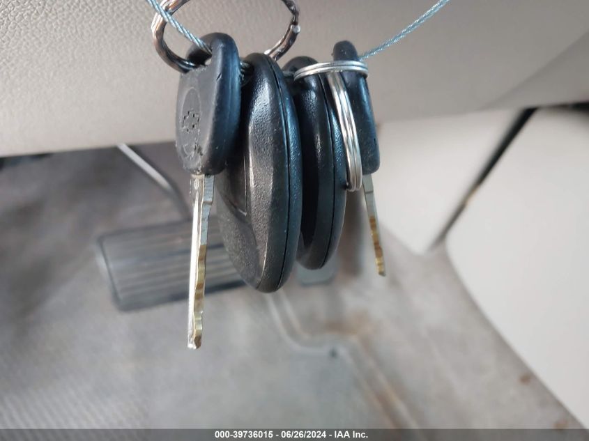 2013 Chevrolet Tahoe Lt VIN: 1GNSCBE04DR136998 Lot: 39736015