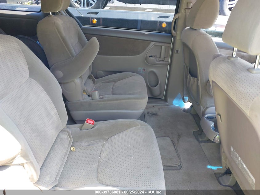 2010 Toyota Sienna Le VIN: 5TDKK4CC6AS325332 Lot: 39736081