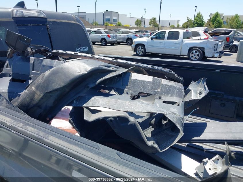 2017 Toyota Tacoma Double Cab/Sr5/Trd Sport VIN: 3TMBZ5DN4HM011867 Lot: 39736362